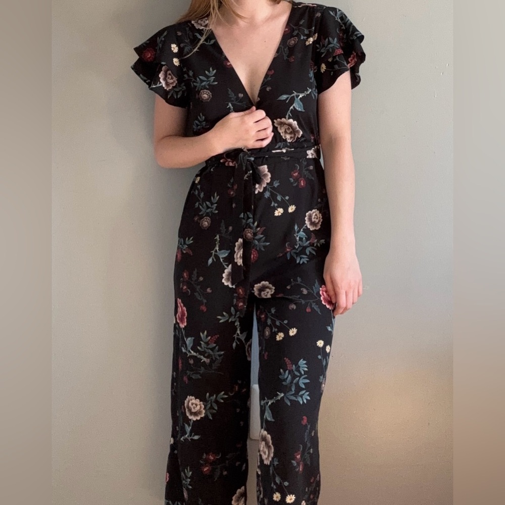 Forever 21 Floral Black Front tie Jumpsuit/Romper - Picture 2 of 5